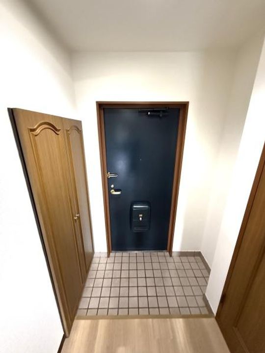 モアグレイス所沢の玄関