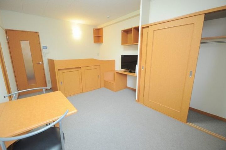 レオパレスエスポワール fmの居間