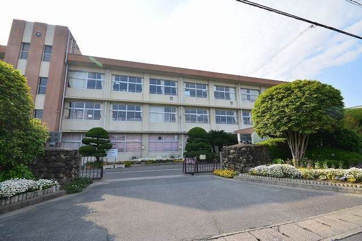 ベルパンセの周辺