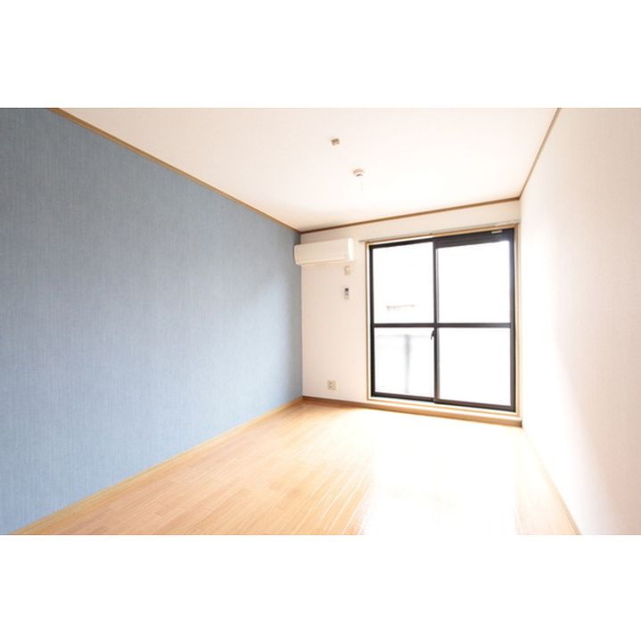 アイコーポ江川の居間