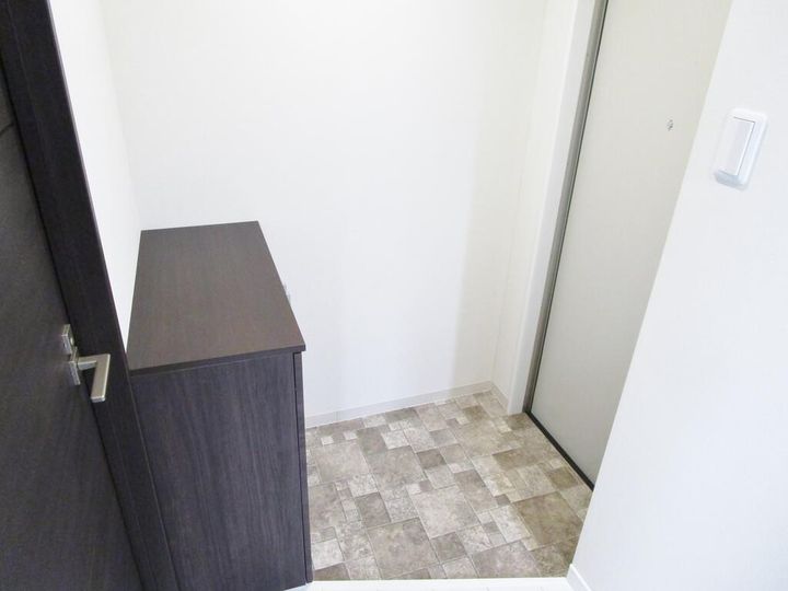 AILE神戸北の玄関