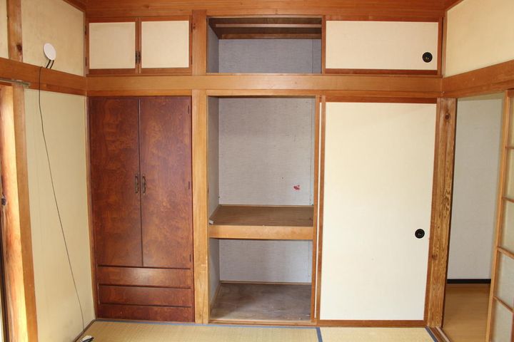 光ハイツの内装