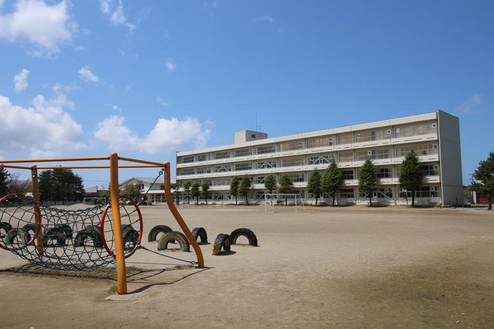 光ハイツの周辺