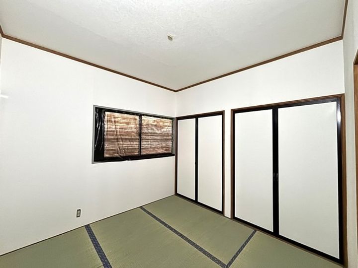シャイニングハウスIIの内装