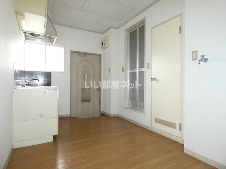 ユートピア30の玄関