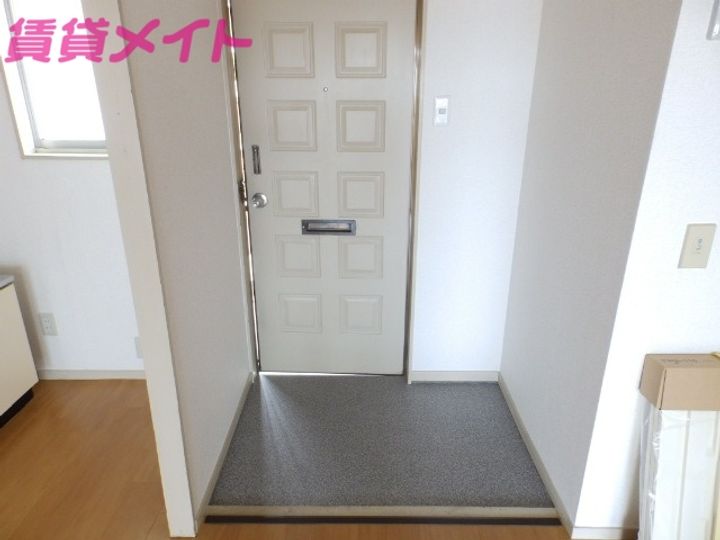 シティハイツハピネスの玄関