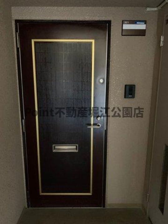 グランメゾンサンパティオ汐見橋の玄関