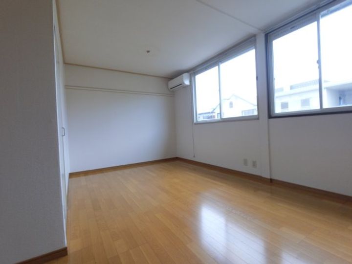 千葉県千葉市若葉区小倉町(アパート)の賃貸物件の居間