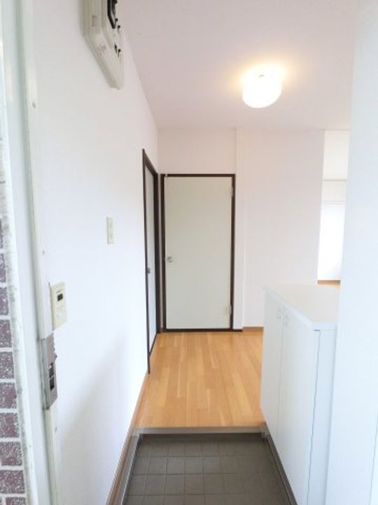 千葉県千葉市若葉区小倉町(アパート)の賃貸物件の玄関