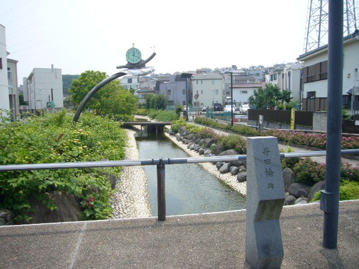 黒佐ビルの周辺