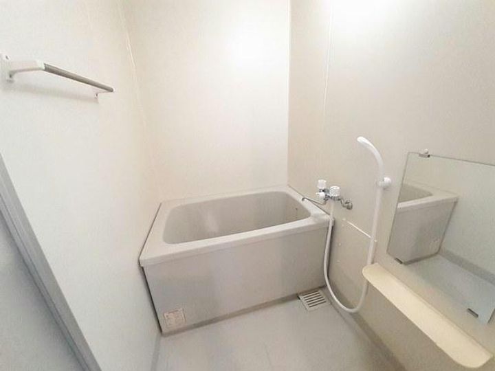 ポワソンボワールAの風呂