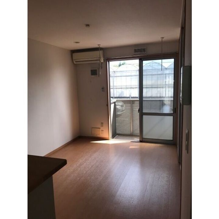 メゾン・きらめき C棟の居間