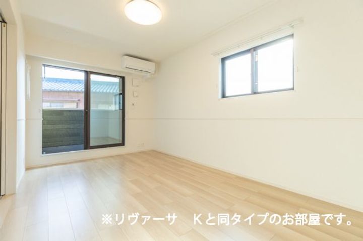 コリーナ アルモ Dの居間
