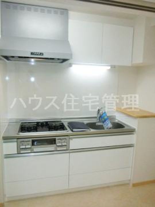 大阪府高槻市氷室町1(マンション)の賃貸物件の居間