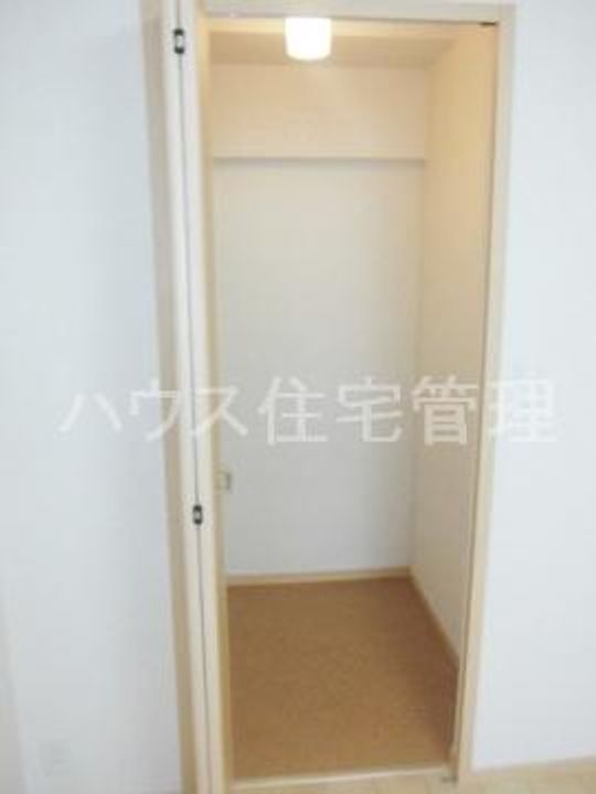 大阪府高槻市氷室町1(マンション)の賃貸物件の内装