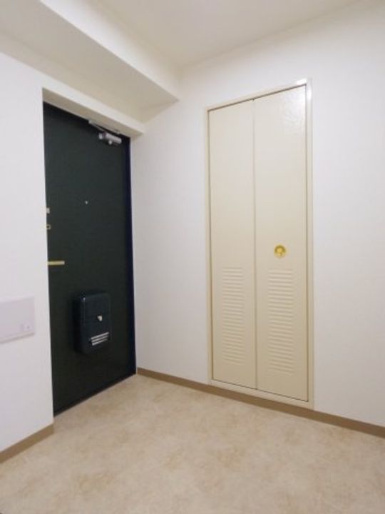 レインボウハイムの玄関