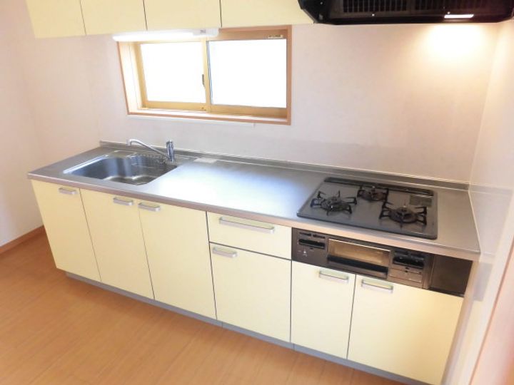 宮城県仙台市若林区中倉2(一戸建)の賃貸物件のキッチン