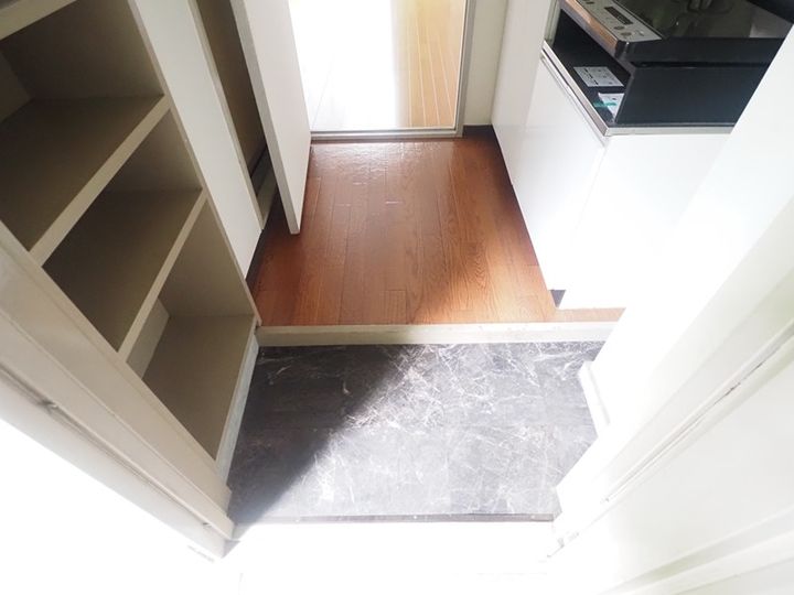 東京都府中市武蔵台1(マンション)の賃貸物件の玄関