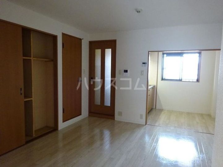 メゾンセレブ-Kの居間