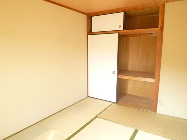 長崎県長崎市田上2(マンション)の賃貸物件の居間