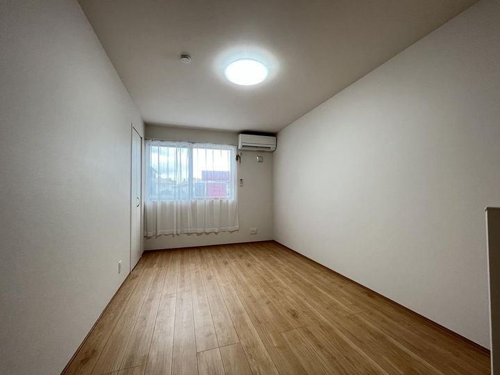 サマルカンド大和町の居間