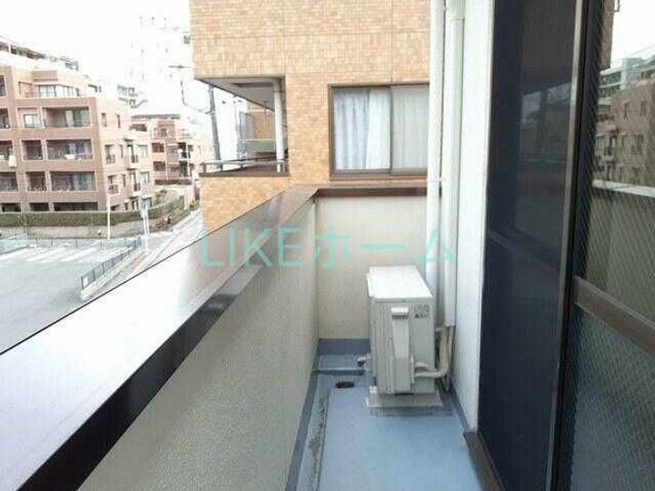 シャトルOMI 2の内装