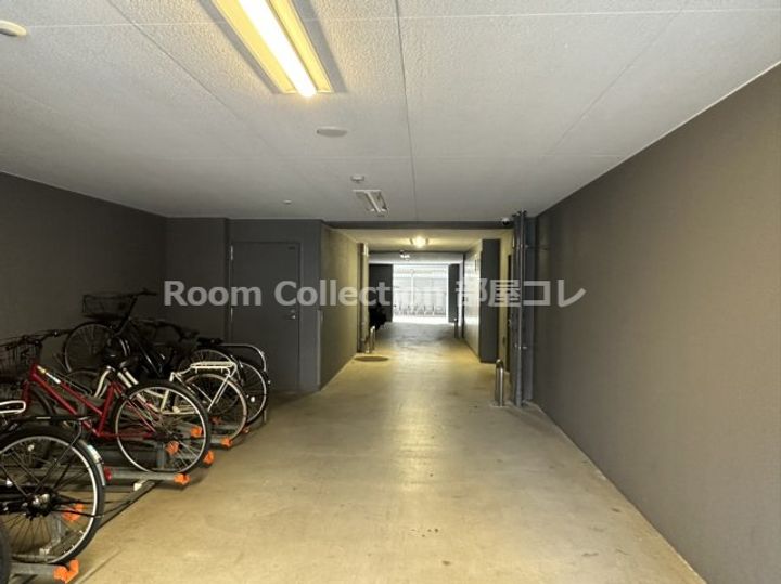 プレサンス丸の内アドブルの地図