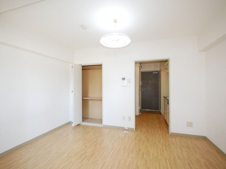 ヒューマンプラザ北大前の居間