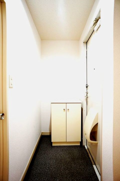 フレグランスAの玄関