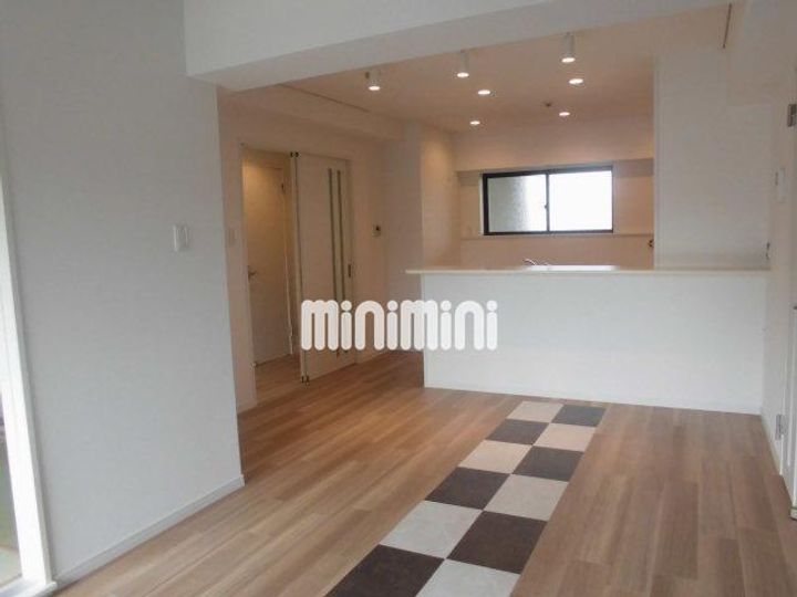 メゾン河村の居間