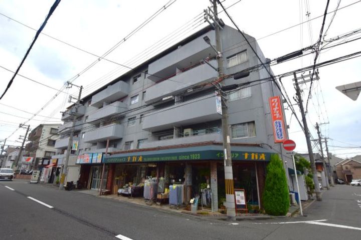 平野ハイツの外観