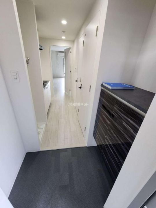 GLUCK MAISON S-SAKAI XVIの玄関