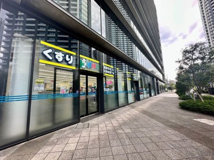 ドゥ・トゥール EASTの周辺
