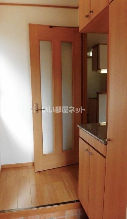 兵庫県三木市加佐(アパート)の賃貸物件の玄関