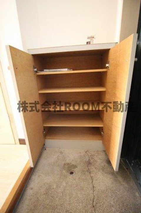 コーポレーション華の内装