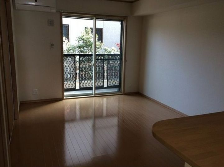 ファミリエールの居間