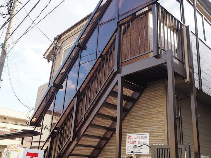 SRカーサ国立の外観