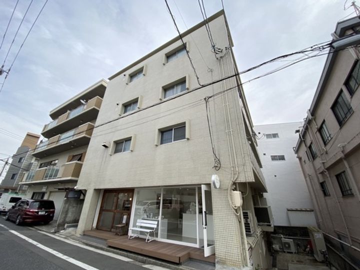 Bello中広の外観