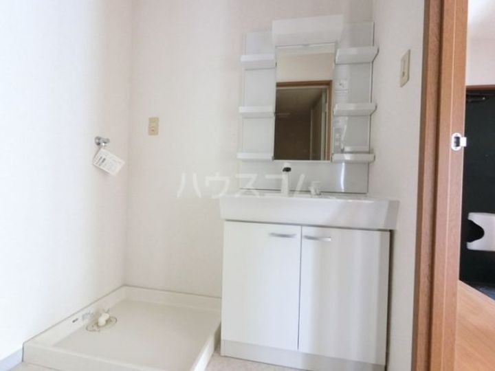 松村ビルの内装