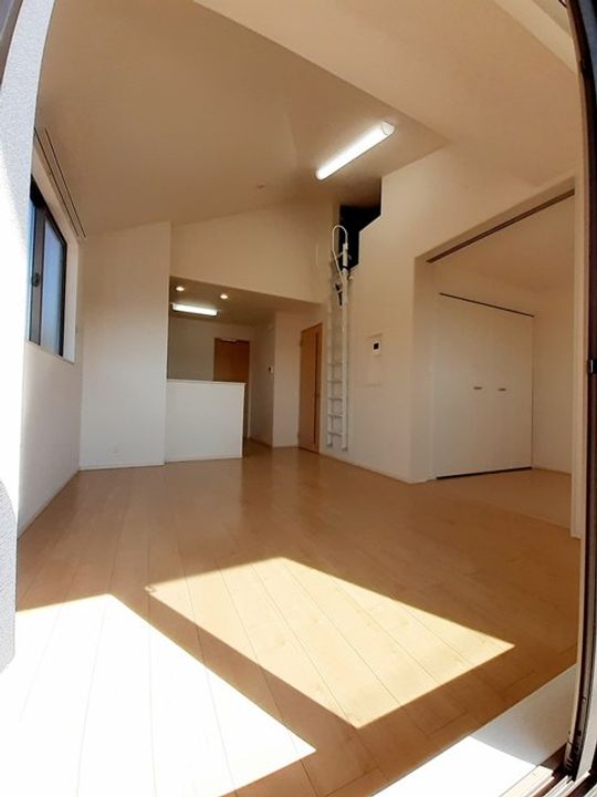 兵庫県三木市加佐(アパート)の賃貸物件の居間