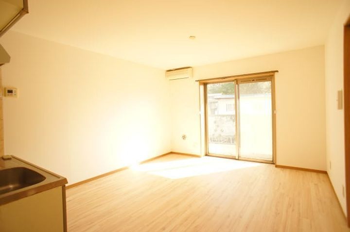 正気屋ハイツCの居間