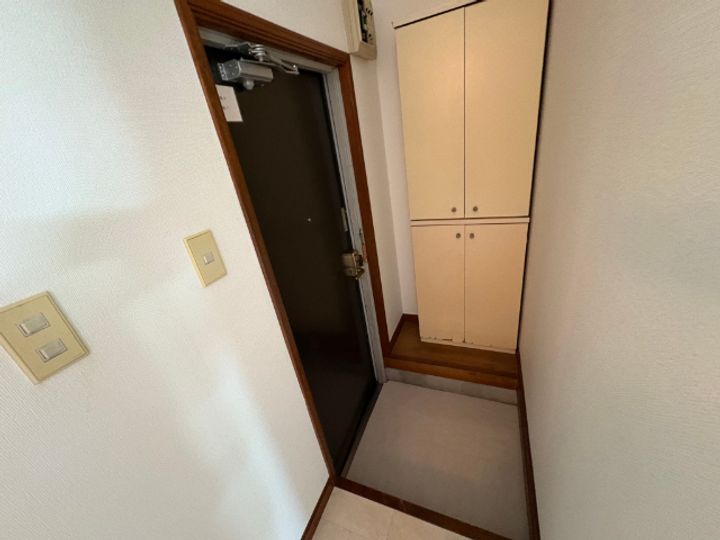 ストークハイツ高橋の玄関