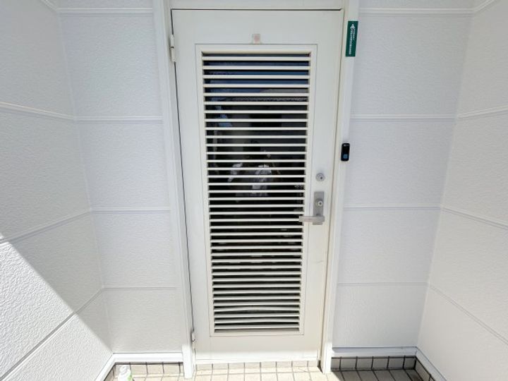 奈良県生駒郡三郷町立野南3(一戸建)の賃貸物件の玄関
