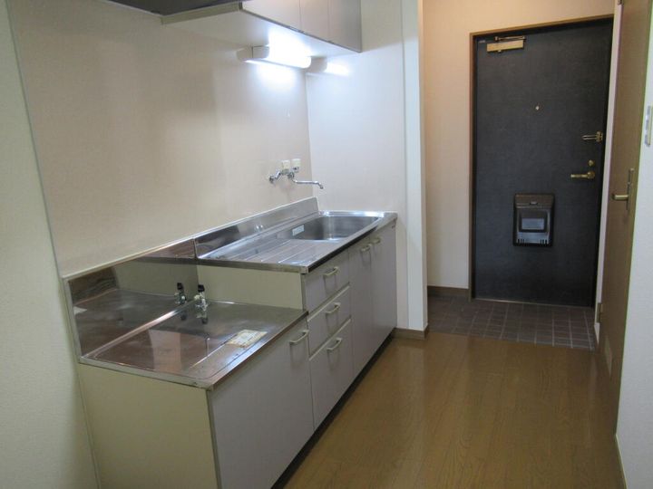 センチュリー五番館のキッチン