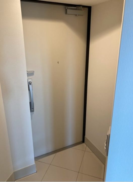 東京都世田谷区若林2(マンション)の賃貸物件の玄関