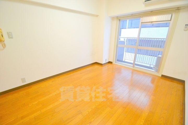 オリエント新大阪アーバンライフの居間