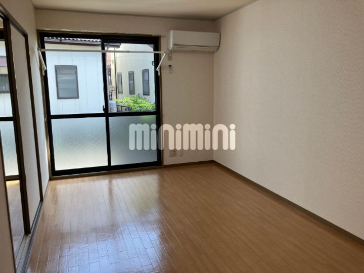 セジュール波須 A棟の居間