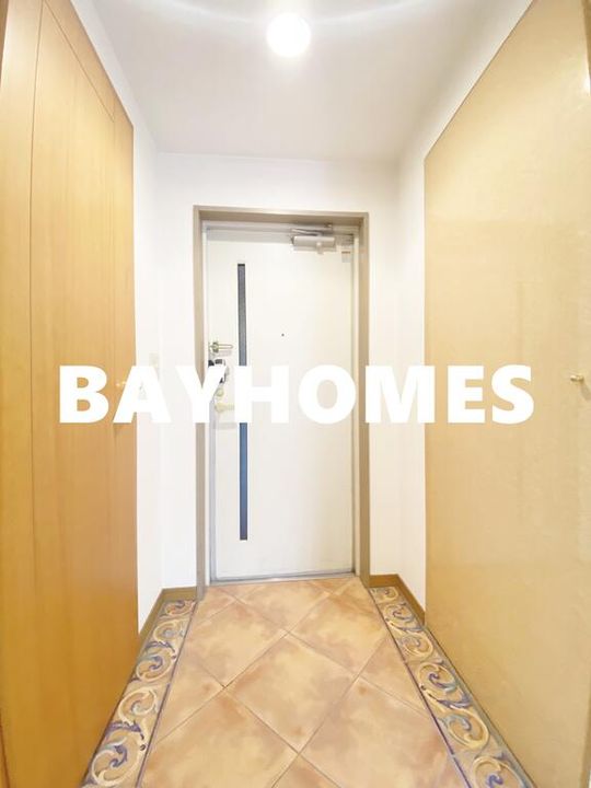 神奈川県横浜市中区海岸通3(マンション)の賃貸物件の玄関