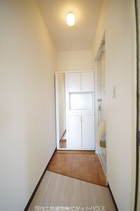 コーポセレナ Bの玄関