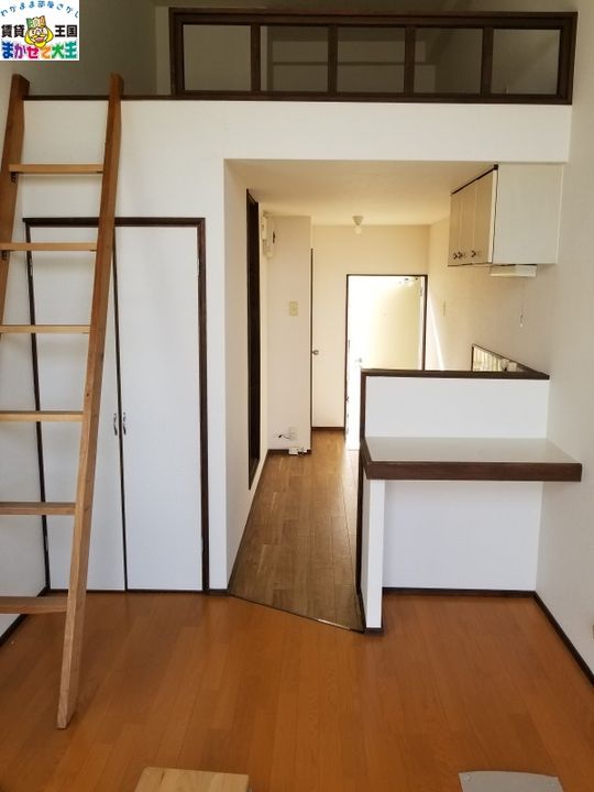 長崎県長崎市清水町(アパート)の賃貸物件の居間